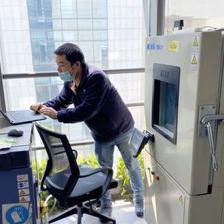 不能出差的日子如何跑業務？上海企業修煉內功，打通人財物信息流與網絡技術研發